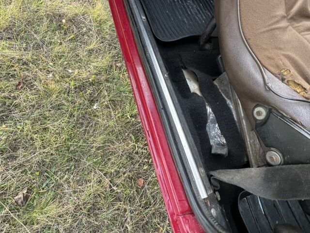 ВАЗ 2107 1987 у Александрие на Automoto.ua Червоний ВАЗ 2107, об'ємом двигуна 1.5 л та пробігом 40 тис. км за 1073 $, фото 10 на Automoto.ua