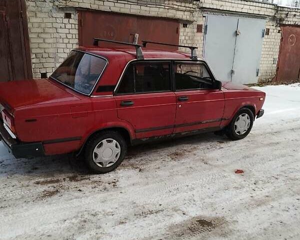 Красный ВАЗ 2107, объемом двигателя 1.5 л и пробегом 90 тыс. км за 1000 $, фото 2 на Automoto.ua