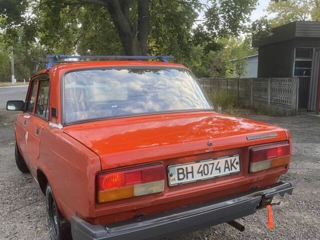 Красный ВАЗ 2107, объемом двигателя 1.5 л и пробегом 300 тыс. км за 504 $, фото 3 на Automoto.ua