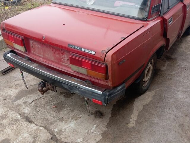 Красный ВАЗ 2107, объемом двигателя 1.5 л и пробегом 56 тыс. км за 96 $, фото 1 на Automoto.ua