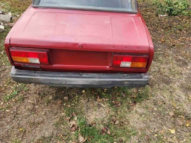 Красный ВАЗ 2107, объемом двигателя 1.5 л и пробегом 1 тыс. км за 288 $, фото 4 на Automoto.ua