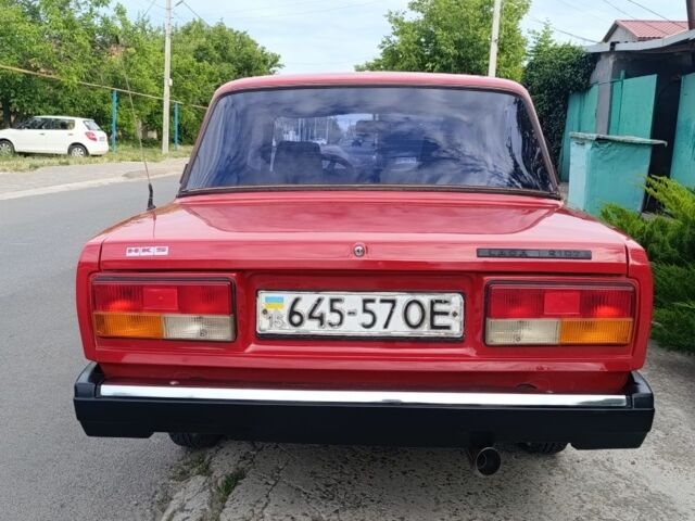 Красный ВАЗ 2107, объемом двигателя 1.5 л и пробегом 222 тыс. км за 999 $, фото 3 на Automoto.ua