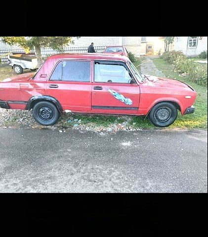 Красный ВАЗ 2107, объемом двигателя 1.5 л и пробегом 86 тыс. км за 400 $, фото 1 на Automoto.ua