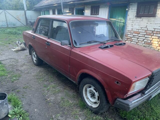 Красный ВАЗ 2107, объемом двигателя 1.5 л и пробегом 1 тыс. км за 600 $, фото 2 на Automoto.ua