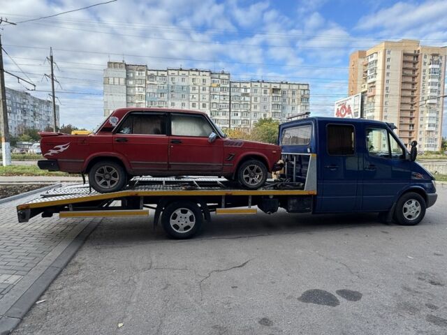 ВАЗ 2107 1988 в Кропивницком (Кировограде) на Automoto.ua Красный ВАЗ 2107, объемом двигателя 1.5 л и пробегом 1000 тыс. км за 400 $, фото 5 на Automoto.ua