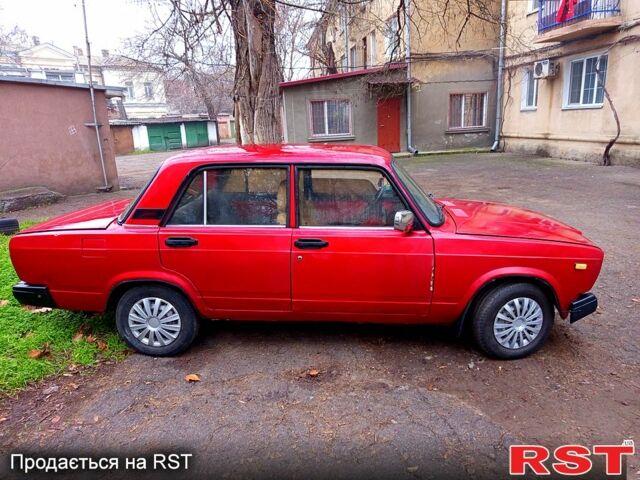 Красный ВАЗ 2107, объемом двигателя 1.3 л и пробегом 0 тыс. км за 650 $, фото 2 на Automoto.ua