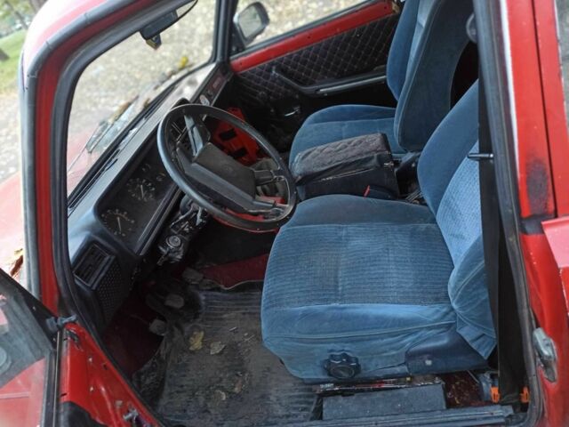 Красный ВАЗ 2107, объемом двигателя 1.5 л и пробегом 300 тыс. км за 357 $, фото 1 на Automoto.ua