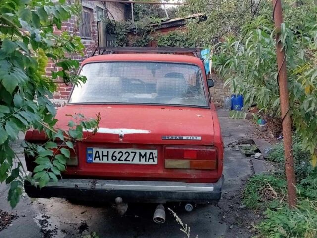 Красный ВАЗ 2107, объемом двигателя 0 л и пробегом 200 тыс. км за 300 $, фото 2 на Automoto.ua