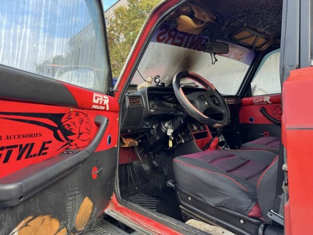 ВАЗ 2107 1988 в Кропивницком (Кировограде) на Automoto.ua Красный ВАЗ 2107, объемом двигателя 1.5 л и пробегом 1000 тыс. км за 400 $, фото 8 на Automoto.ua