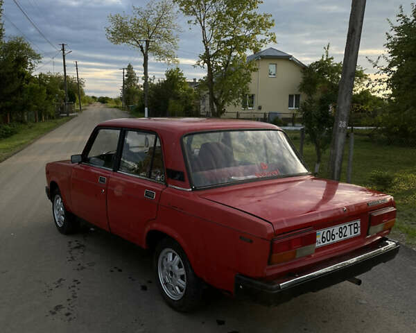 Красный ВАЗ 2107, объемом двигателя 0 л и пробегом 4 тыс. км за 900 $, фото 3 на Automoto.ua