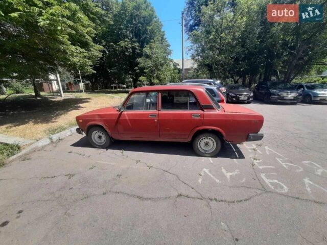 ВАЗ 2107 1989 в Днепре (Днепропетровске) на Automoto.ua Красный ВАЗ 2107, объемом двигателя 1.5 л и пробегом 3 тыс. км за 408 $, фото 5 на Automoto.ua
