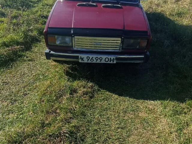 Красный ВАЗ 2107, объемом двигателя 1.5 л и пробегом 640 тыс. км за 861 $, фото 2 на Automoto.ua