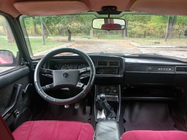 Красный ВАЗ 2107, объемом двигателя 0 л и пробегом 182 тыс. км за 850 $, фото 3 на Automoto.ua