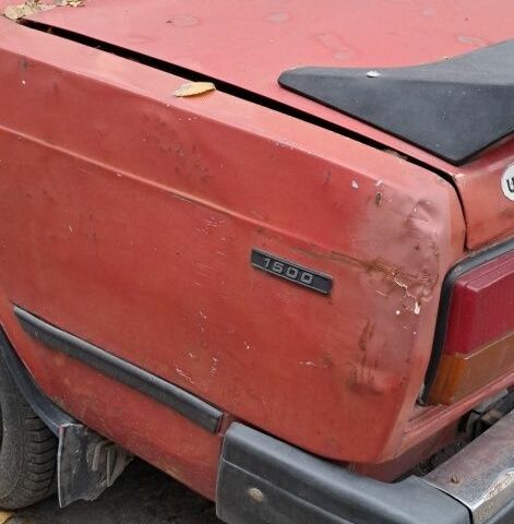 Красный ВАЗ 2107, объемом двигателя 0 л и пробегом 4 тыс. км за 600 $, фото 2 на Automoto.ua