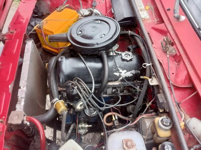 Красный ВАЗ 2107, объемом двигателя 1 л и пробегом 100 тыс. км за 559 $, фото 7 на Automoto.ua