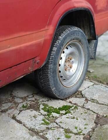 Красный ВАЗ 2107, объемом двигателя 1.3 л и пробегом 970 тыс. км за 312 $, фото 3 на Automoto.ua