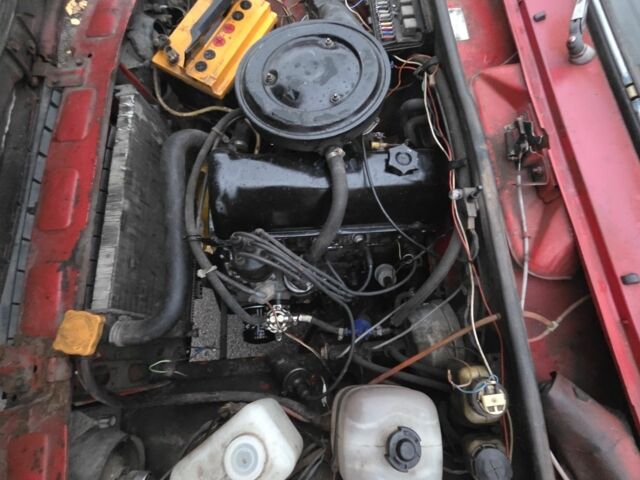 Красный ВАЗ 2107, объемом двигателя 1 л и пробегом 87 тыс. км за 500 $, фото 7 на Automoto.ua