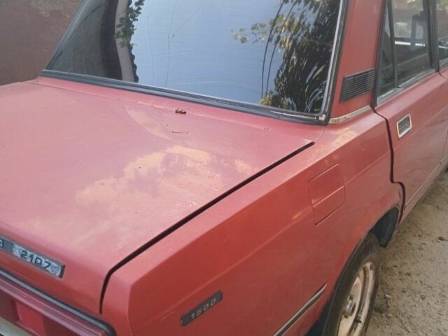 Червоний ВАЗ 2107, об'ємом двигуна 1.5 л та пробігом 180 тис. км за 597 $, фото 3 на Automoto.ua