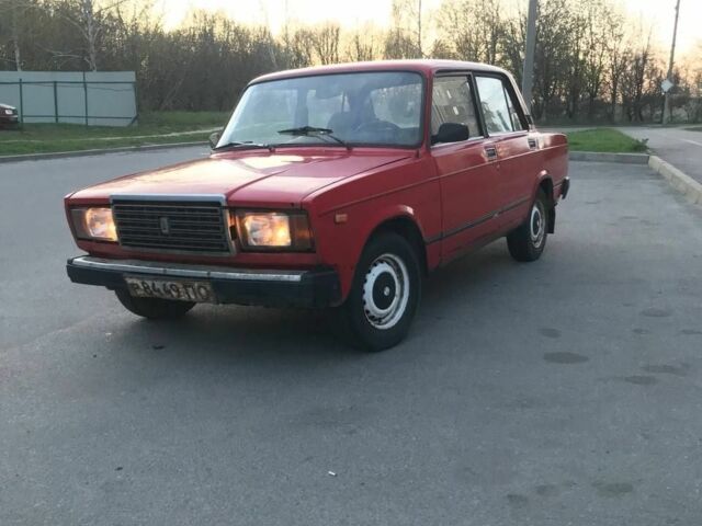 Красный ВАЗ 2107, объемом двигателя 1.3 л и пробегом 44 тыс. км за 348 $, фото 1 на Automoto.ua