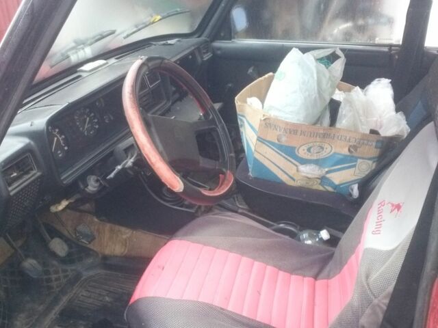 Красный ВАЗ 2107, объемом двигателя 0 л и пробегом 46 тыс. км за 238 $, фото 11 на Automoto.ua