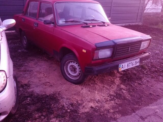 Красный ВАЗ 2107, объемом двигателя 0 л и пробегом 333 тыс. км за 392 $, фото 1 на Automoto.ua