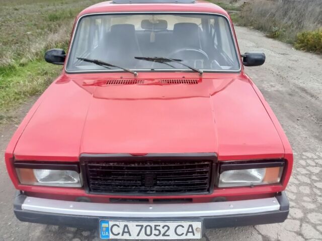 Красный ВАЗ 2107, объемом двигателя 1 л и пробегом 100 тыс. км за 559 $, фото 8 на Automoto.ua