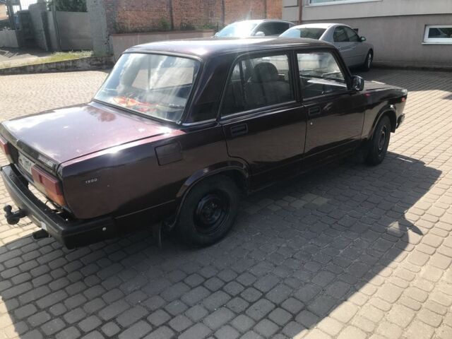 Красный ВАЗ 2107, объемом двигателя 1.5 л и пробегом 555 тыс. км за 600 $, фото 5 на Automoto.ua