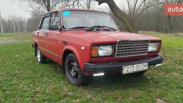 Красный ВАЗ 2107, объемом двигателя 1.3 л и пробегом 98 тыс. км за 593 $, фото 5 на Automoto.ua