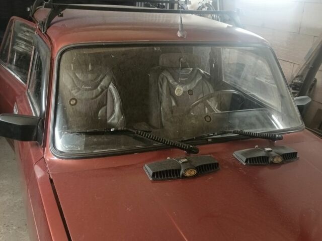 Красный ВАЗ 2107, объемом двигателя 1.5 л и пробегом 356 тыс. км за 750 $, фото 4 на Automoto.ua