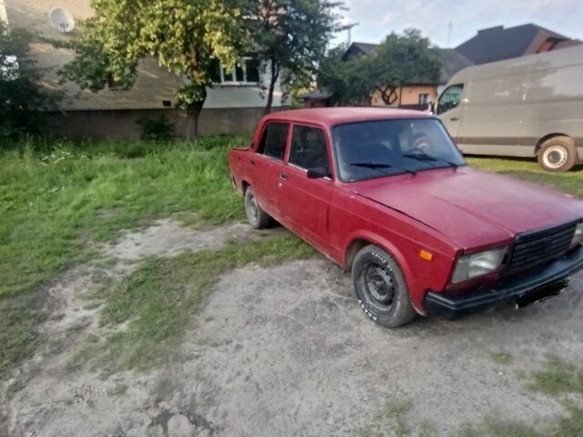 Красный ВАЗ 2107, объемом двигателя 1 л и пробегом 40 тыс. км за 400 $, фото 3 на Automoto.ua