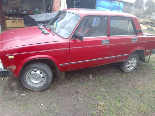 Красный ВАЗ 2107, объемом двигателя 0 л и пробегом 1 тыс. км за 450 $, фото 1 на Automoto.ua