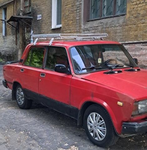 Красный ВАЗ 2107, объемом двигателя 0 л и пробегом 4 тыс. км за 600 $, фото 1 на Automoto.ua
