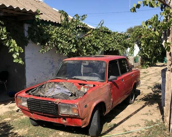 Красный ВАЗ 2107, объемом двигателя 1.45 л и пробегом 999 тыс. км за 411 $, фото 4 на Automoto.ua