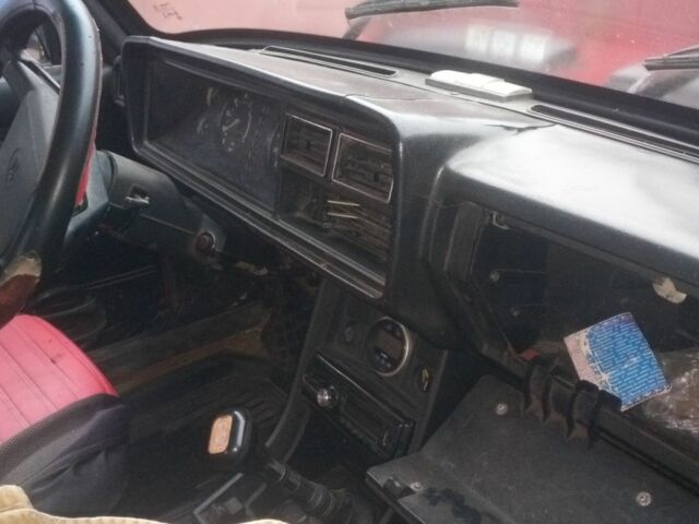 Красный ВАЗ 2107, объемом двигателя 0 л и пробегом 46 тыс. км за 238 $, фото 7 на Automoto.ua