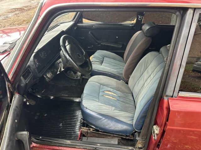 Красный ВАЗ 2107, объемом двигателя 1.5 л и пробегом 145 тыс. км за 650 $, фото 8 на Automoto.ua