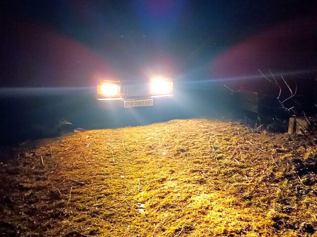 Красный ВАЗ 2107, объемом двигателя 1.5 л и пробегом 0 тыс. км за 350 $, фото 1 на Automoto.ua