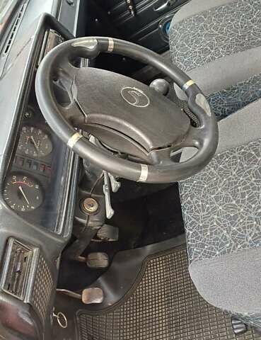 Красный ВАЗ 2107, объемом двигателя 1.3 л и пробегом 970 тыс. км за 312 $, фото 4 на Automoto.ua