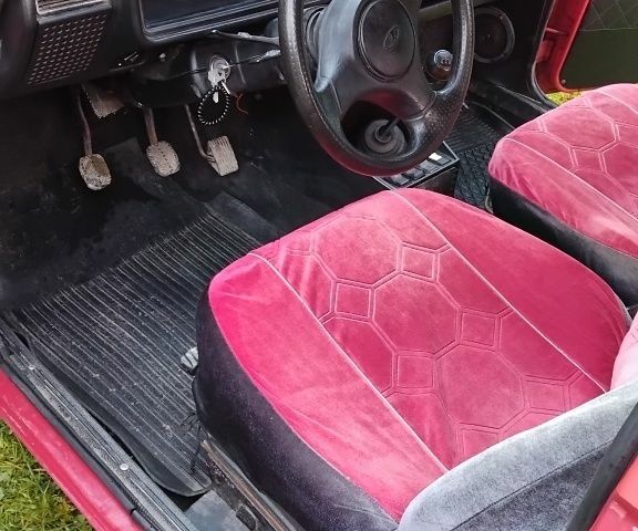 ВАЗ 2107 1989 в Стрые на Automoto.ua Красный ВАЗ 2107, объемом двигателя 0 л и пробегом 40 тыс. км за 480 $, фото 1 на Automoto.ua