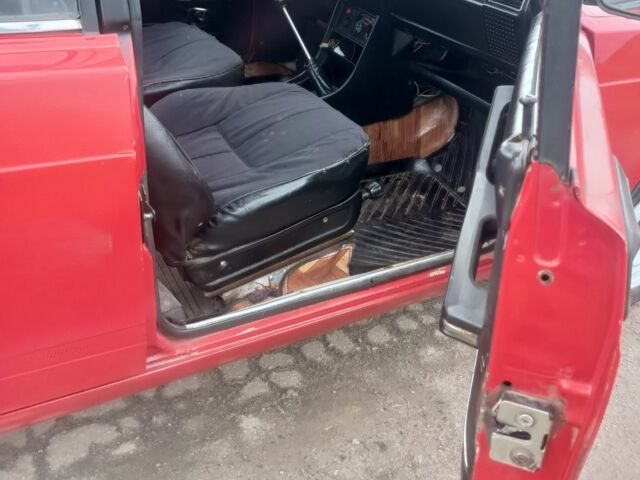 Красный ВАЗ 2107, объемом двигателя 1 л и пробегом 100 тыс. км за 559 $, фото 15 на Automoto.ua