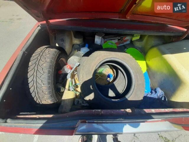 ВАЗ 2107 1989 в Днепре (Днепропетровске) на Automoto.ua Красный ВАЗ 2107, объемом двигателя 1.5 л и пробегом 3 тыс. км за 408 $, фото 6 на Automoto.ua