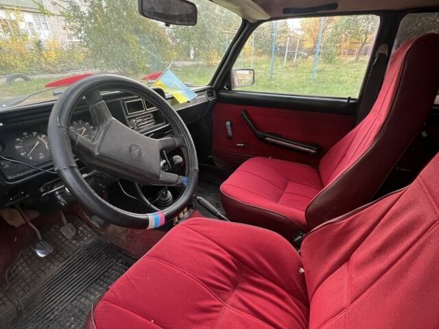 Красный ВАЗ 2107, объемом двигателя 1.5 л и пробегом 400 тыс. км за 600 $, фото 2 на Automoto.ua