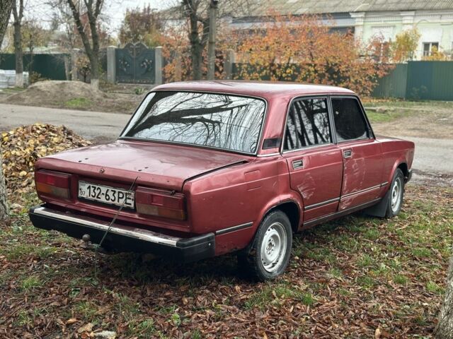 Красный ВАЗ 2107, объемом двигателя 1.5 л и пробегом 145 тыс. км за 650 $, фото 5 на Automoto.ua