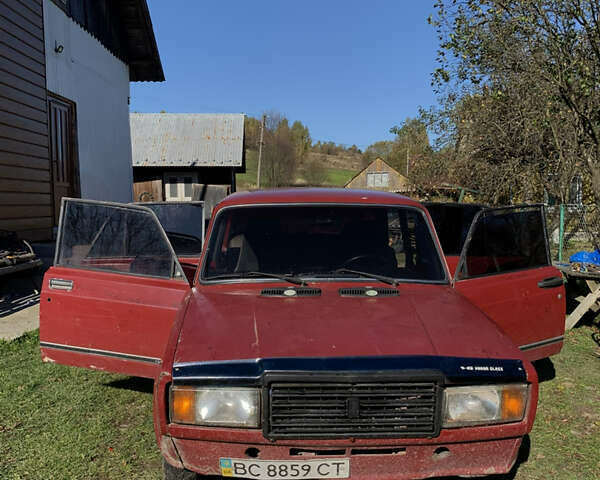 Красный ВАЗ 2107, объемом двигателя 1.5 л и пробегом 200 тыс. км за 356 $, фото 2 на Automoto.ua