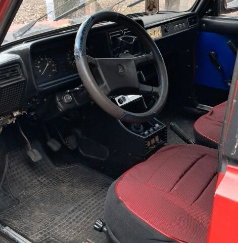 Красный ВАЗ 2107, объемом двигателя 0 л и пробегом 4 тыс. км за 600 $, фото 4 на Automoto.ua
