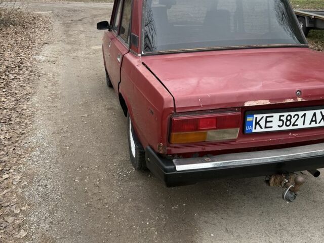 Красный ВАЗ 2107, объемом двигателя 1.5 л и пробегом 50 тыс. км за 709 $, фото 4 на Automoto.ua