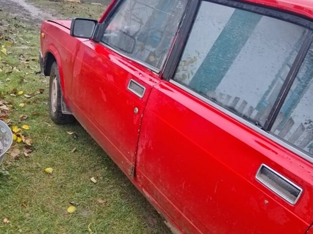 Красный ВАЗ 2107, объемом двигателя 0 л и пробегом 421 тыс. км за 550 $, фото 3 на Automoto.ua
