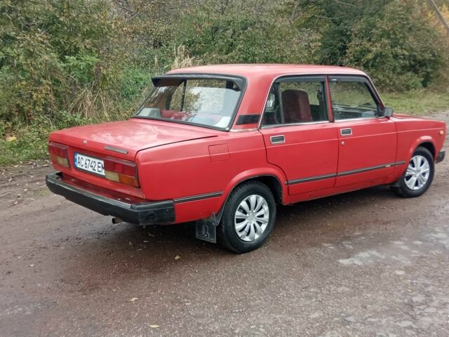 Красный ВАЗ 2107, объемом двигателя 1.5 л и пробегом 330 тыс. км за 764 $, фото 12 на Automoto.ua