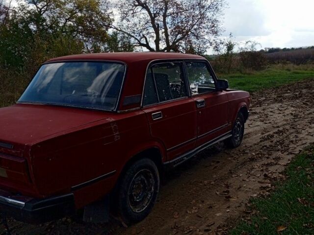 Красный ВАЗ 2107, объемом двигателя 5 л и пробегом 120 тыс. км за 650 $, фото 3 на Automoto.ua