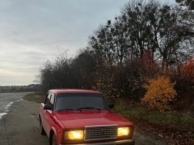 Красный ВАЗ 2107, объемом двигателя 1.6 л и пробегом 70 тыс. км за 1800 $, фото 3 на Automoto.ua