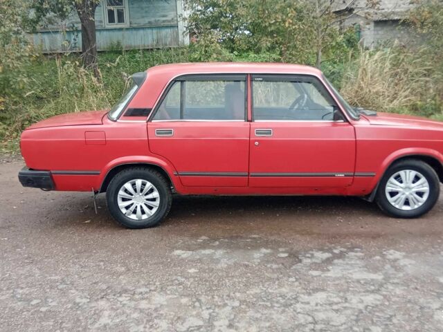 Красный ВАЗ 2107, объемом двигателя 1.5 л и пробегом 330 тыс. км за 764 $, фото 7 на Automoto.ua